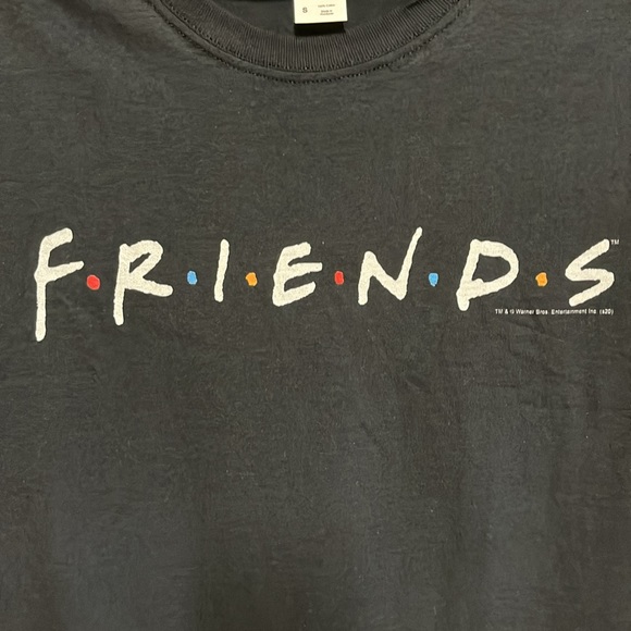 FRIENDS T-Shirt. NWOT! - Picture 2 of 5